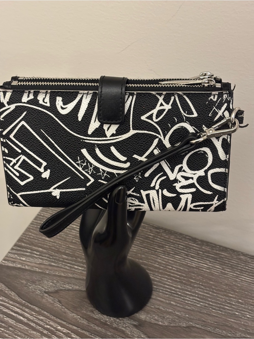 Michael Kors Graffiti Print Double Zip Wristlet Wallet Phone Holder Black White - Picture 3 of 16